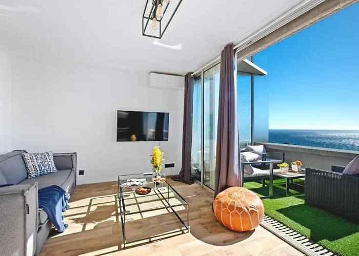 Sea View - 5min Monaco - Swimming Pool شقة